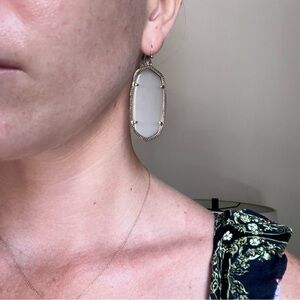 Kendra Scott Elle Silver Drop Earrings in gray